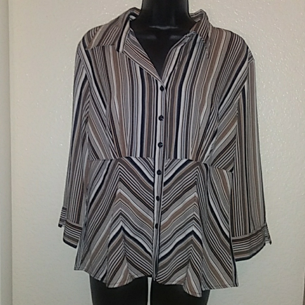 Studio 1940 Button Blouse